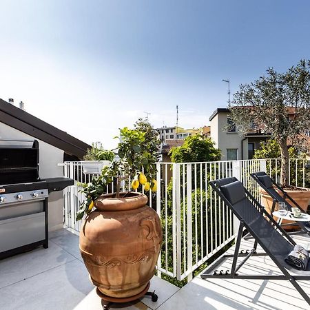 *Villa Olivo*With Private Terrace & Jacuzzi + 3Bedrooms Mailand Exterior foto