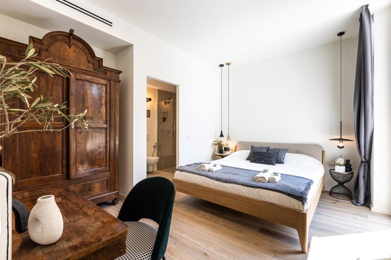 *Villa Olivo*With Private Terrace & Jacuzzi + 3Bedrooms Mailand Exterior foto
